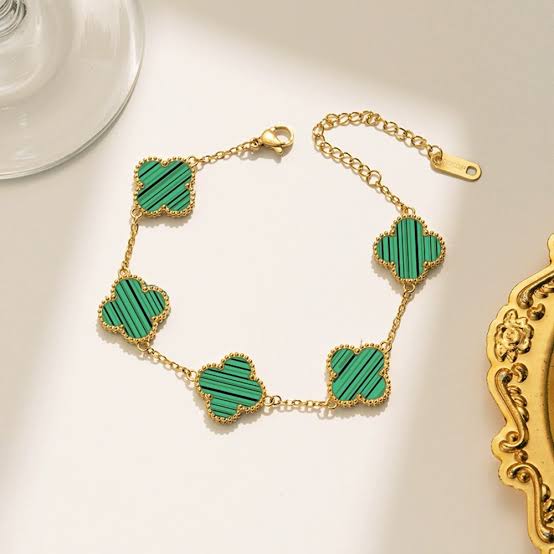 Green Clover Charm Bracelet